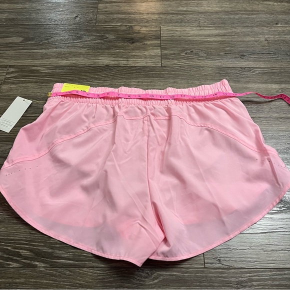 NWT All in Motion Light Woven Mid-Rise Run Shorts 3" (Baby Pink) Size XL - Picture 12 of 12